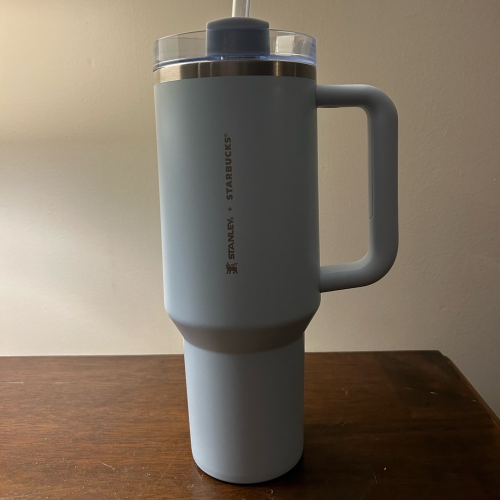 baby blue stanley x starbucks 40oz